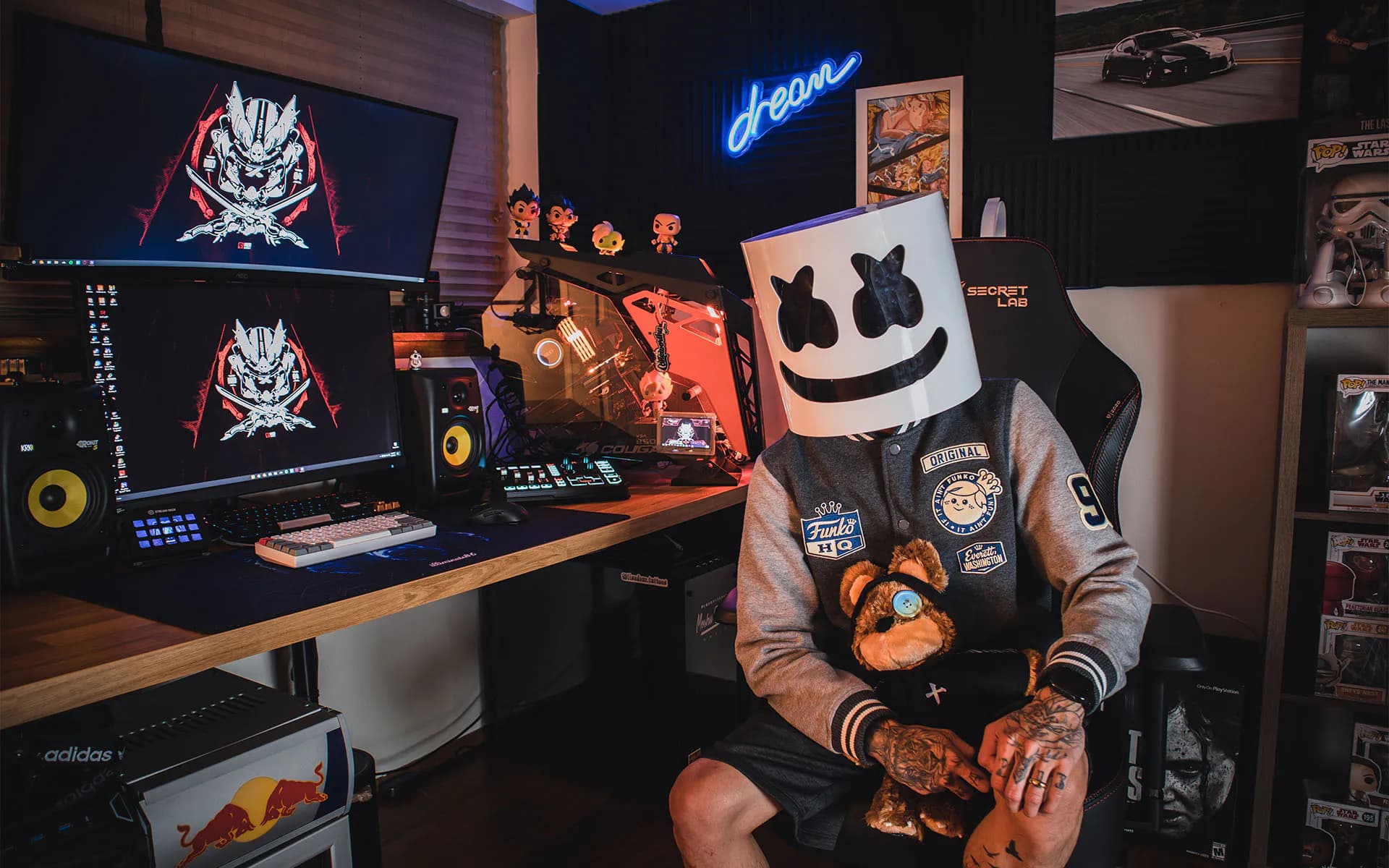The right gaming furniture and decorative elements for your gaming corner + DIY ideas to make yourself.