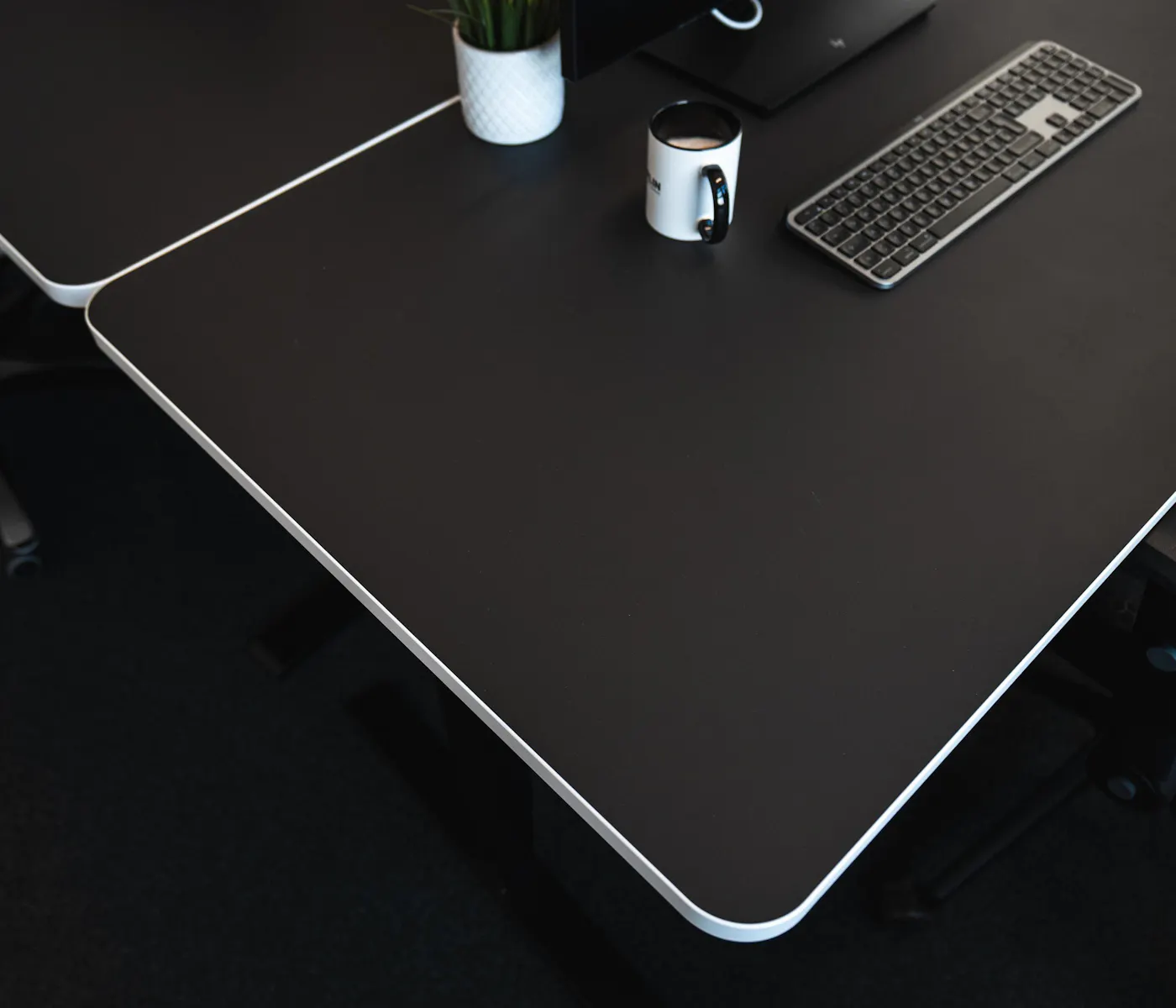 BIG setzt auf LeetDesk sowohl für ihre Spieler als auch im Büro