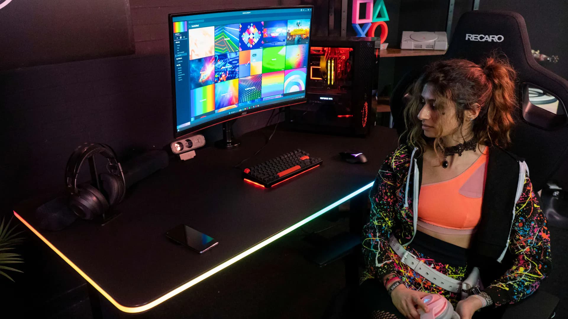 rgb gaming zimmer mit led schreibtisch