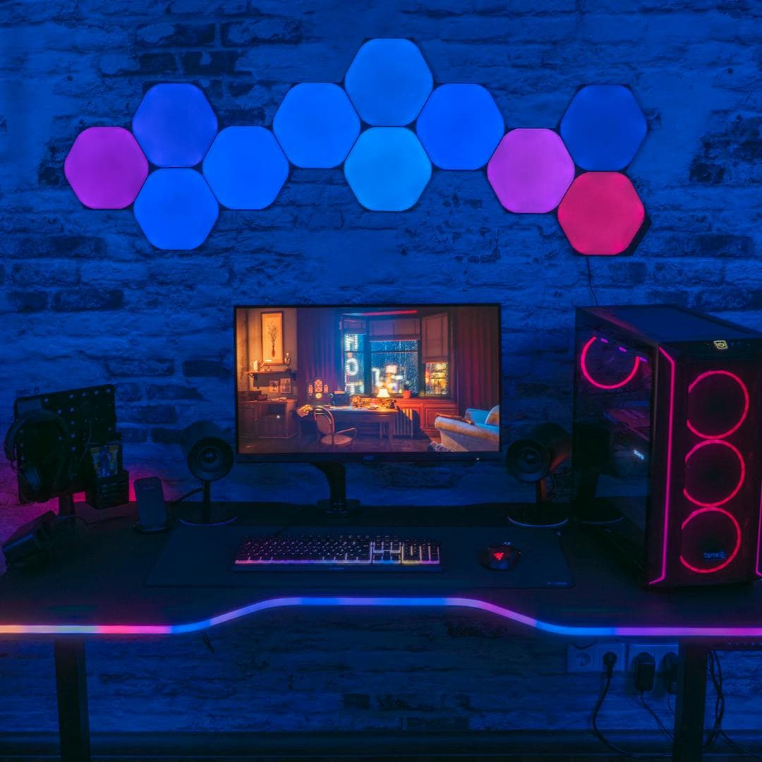 The LeetDesk AURA can sync with all your hardware.