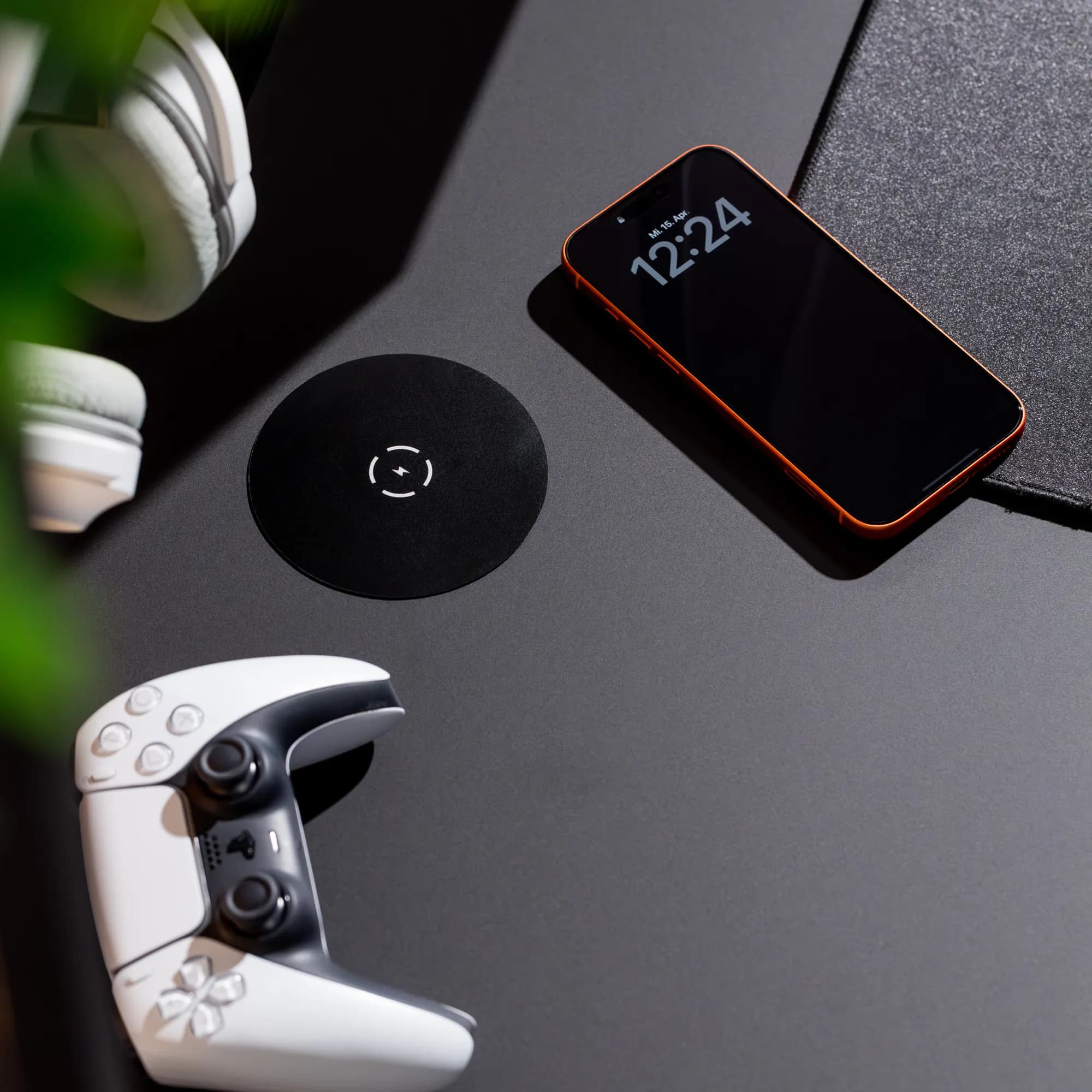 leetdesk wireless charger mit sticker freie position