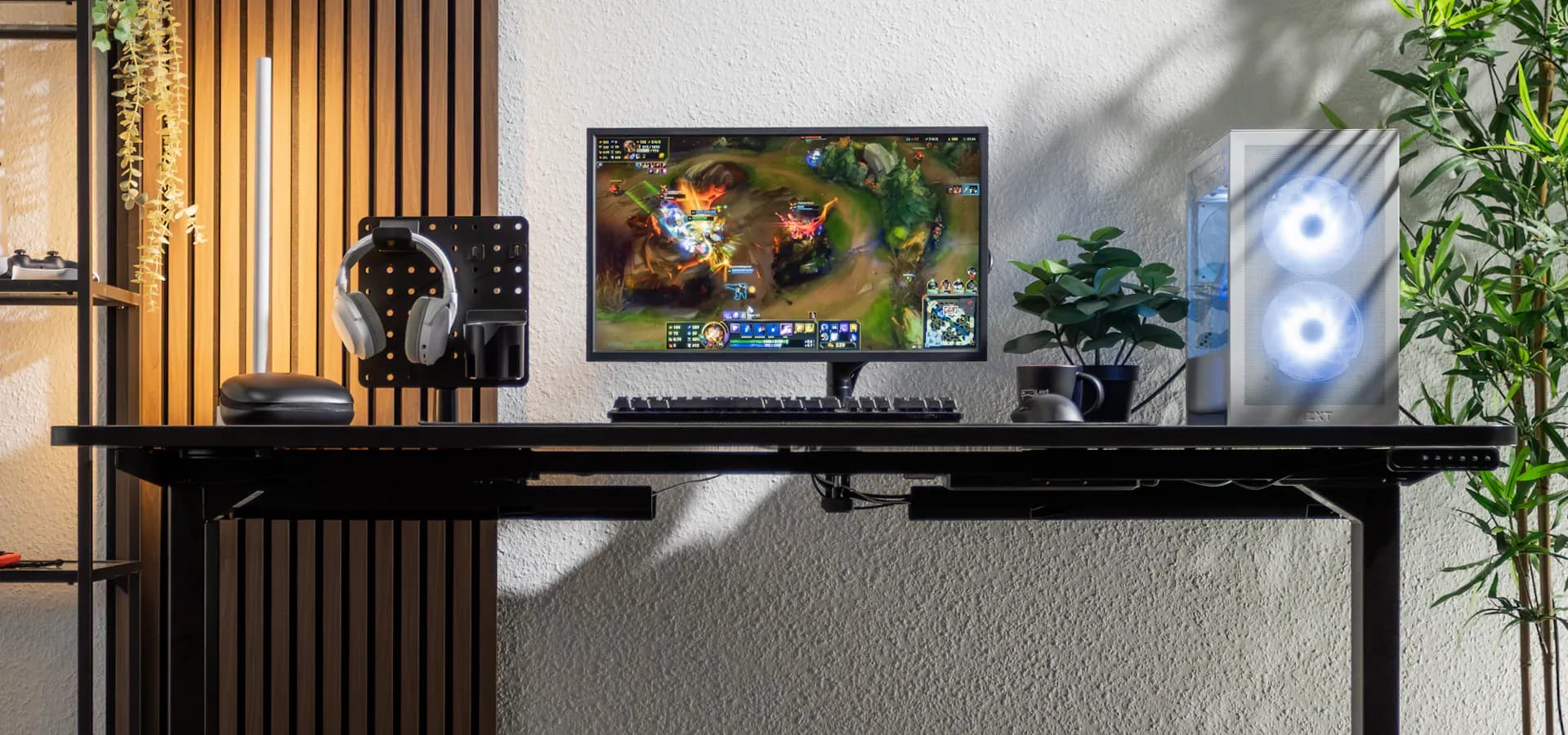 LeetDesk Pro Gaming desk black adjustable standing Header