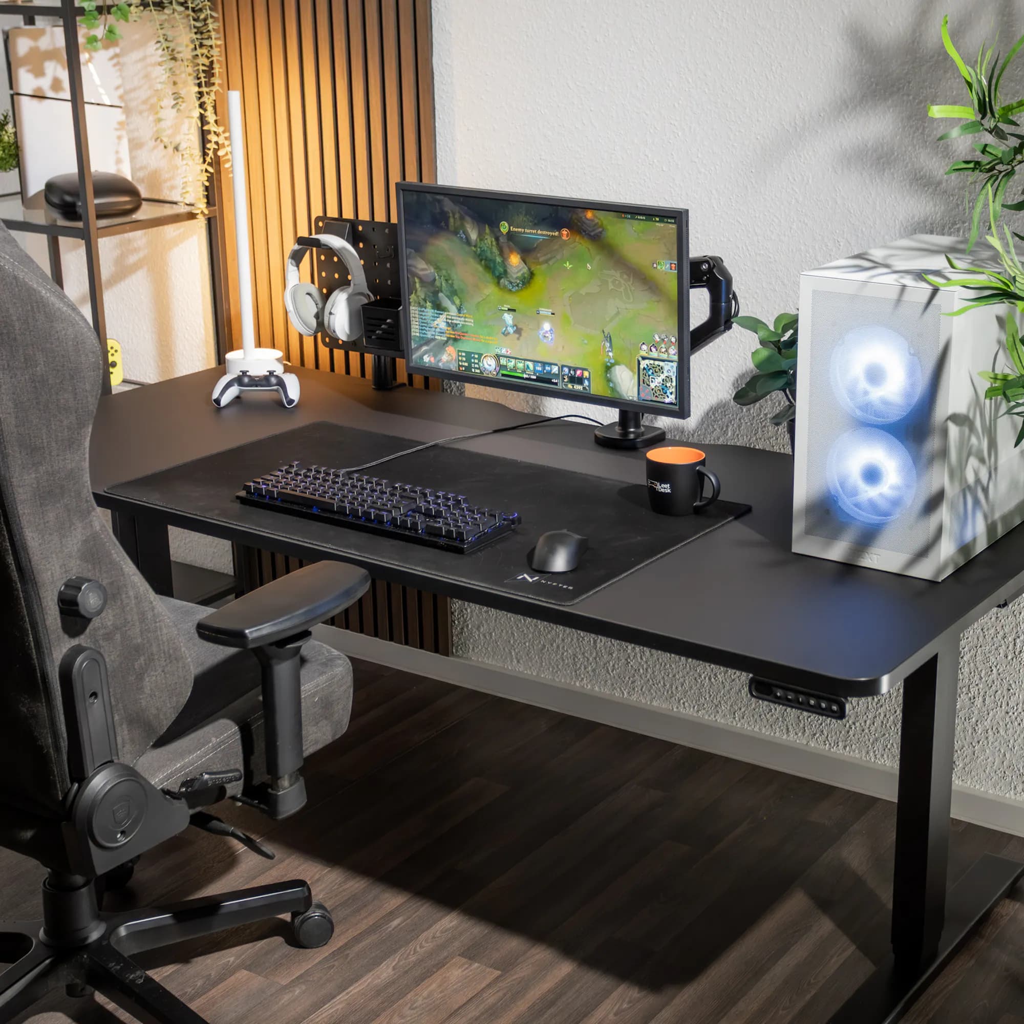Compare the LeetDesk Pro (shown here in black) with the Ikea Utmaning Gaming Desk in terms of features, ergonomics, price, and more. Find the perfect desk for your needs.