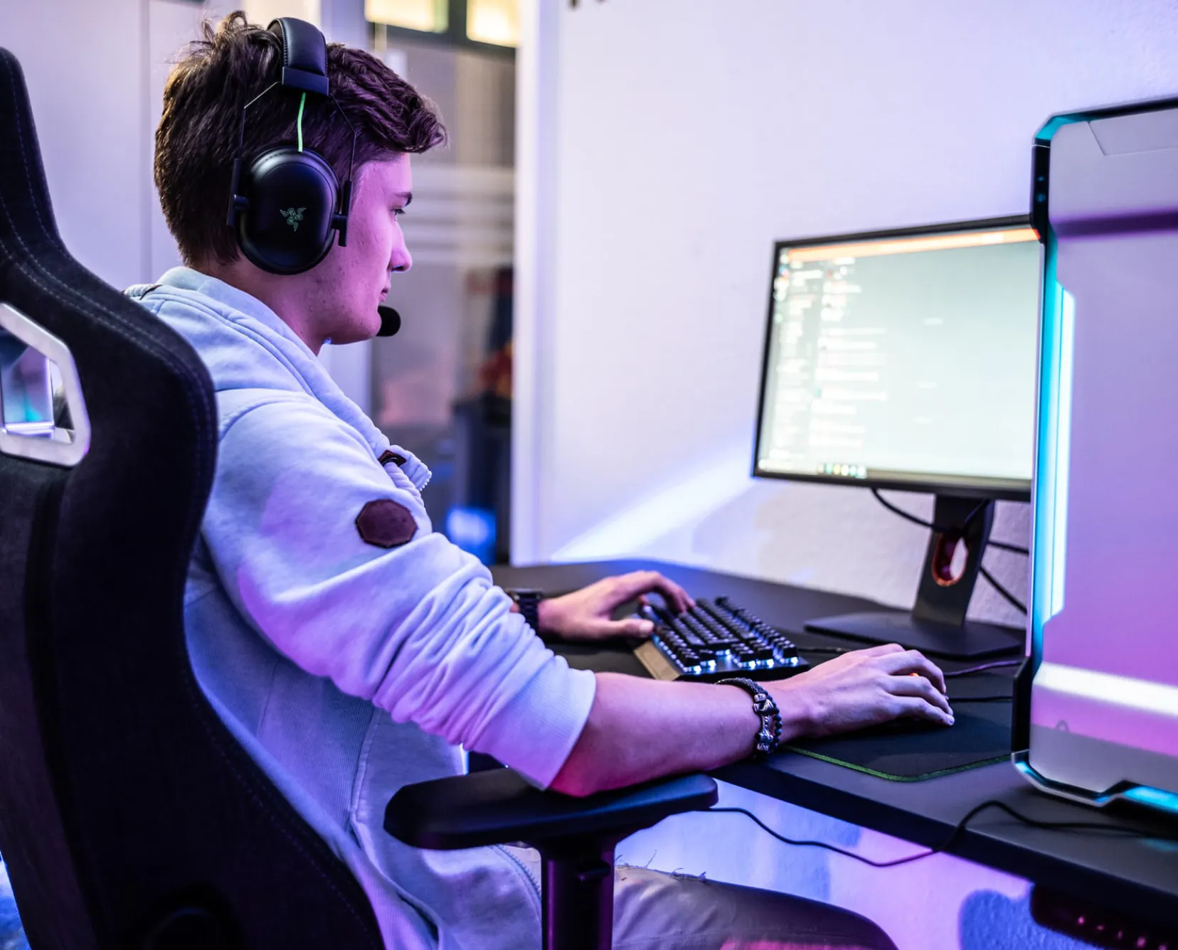 Increased productivity through efficient work at the LeetDesk